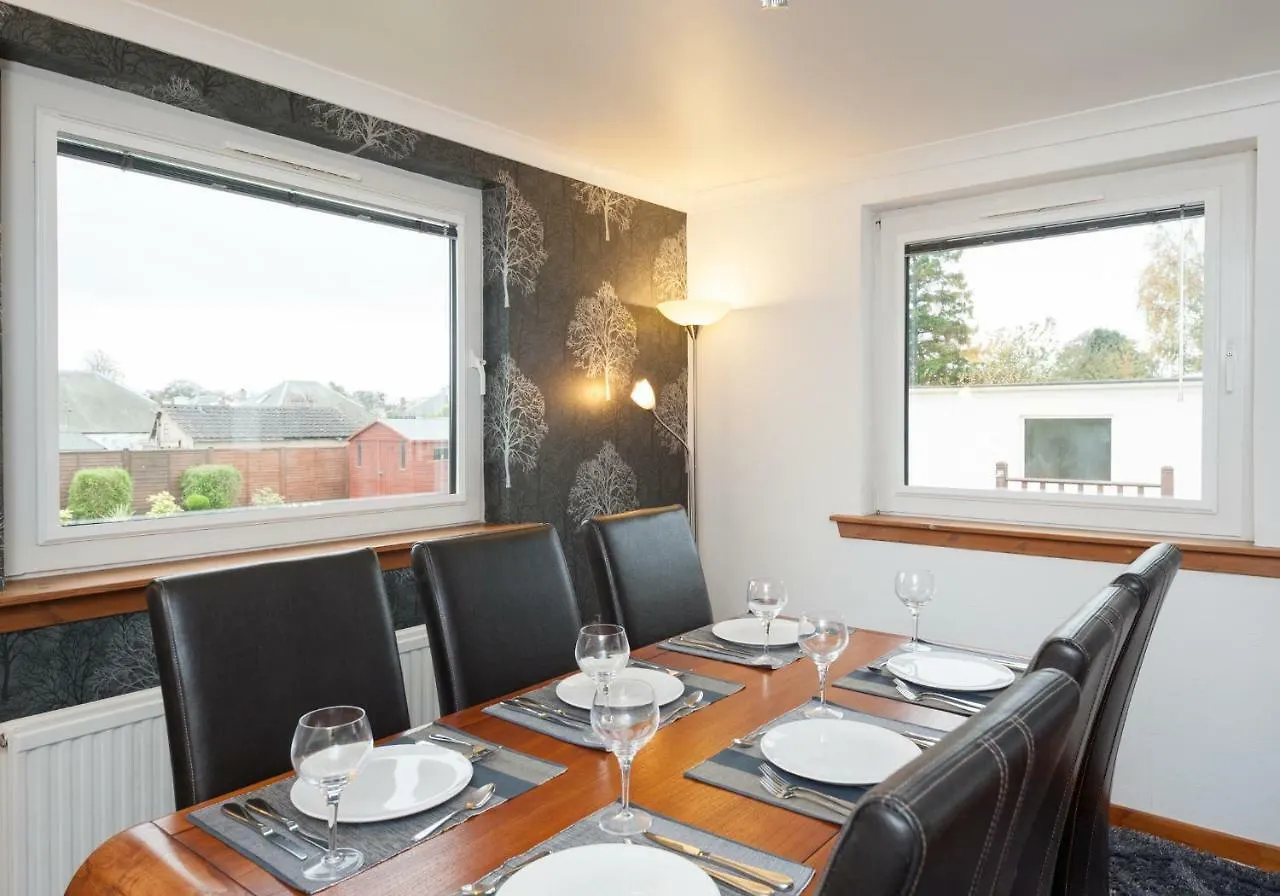 The Traquair Park Residence Edinburgh Holiday home